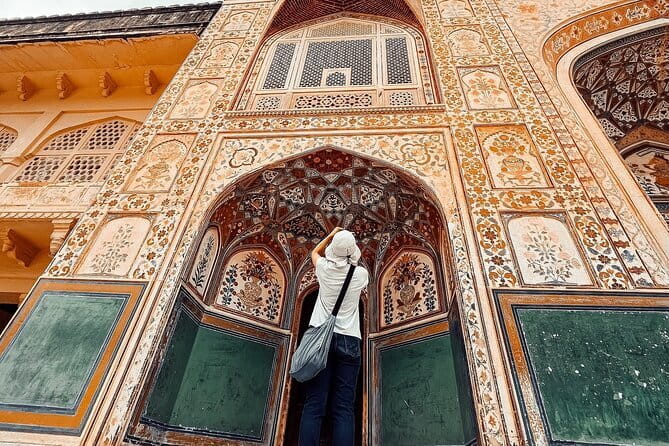 2 Day Jaipur Tour for First-Time Visitors - Day 1: City Palace, Hawa Mahal, and Jantar Mantar in One Shot