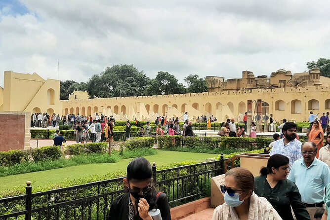 2 Days Private tour of Jaipur with Amber Fort and City Palace - Jal Mahal: a free 10-minute lake palace break