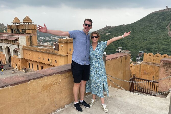 4 Days Golden Triangle Tour – Private, Guided & All Inclusive - Delhi Day 1: Old Delhi markets, Jama Masjid, and calm at Lotus Temple