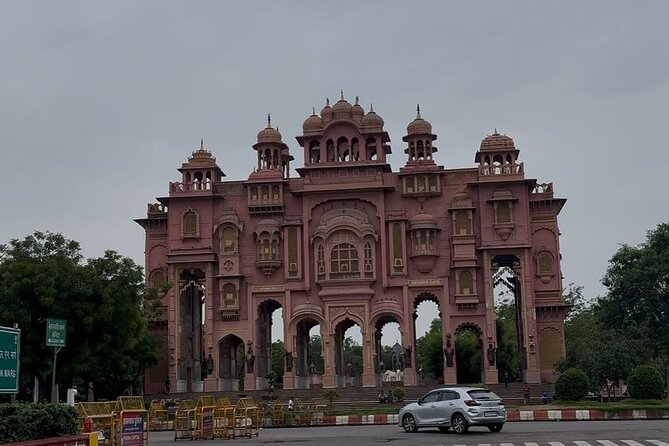 7 Days Private Luxury Heritage Rajasthan Tour from Jaipur - Udaipur Day: Lake Pichola Views, City Palace Rooms, and Jagdish Temple