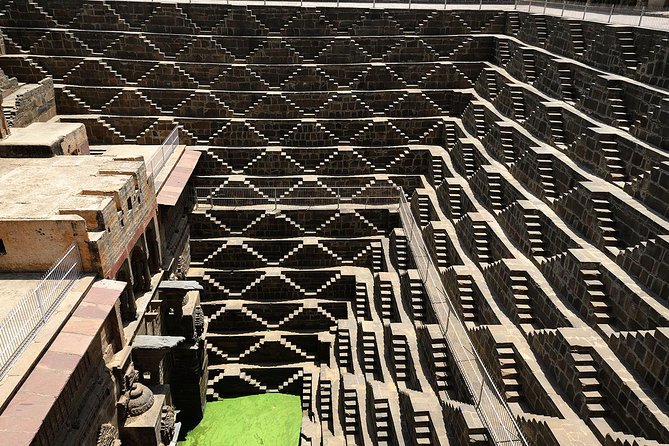 Abhaneri & Fatehpur Sikri Tour From Jaipur with Agra Drop - Guide style and shopping pressure: how to keep Fatehpur Sikri enjoyable