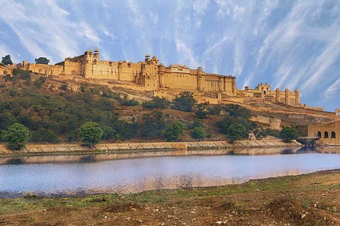 Aravali Exotic Hiking, Yoga with Breakfast - Exotic breakfast in ancient ruins: why the meal is part of the attraction