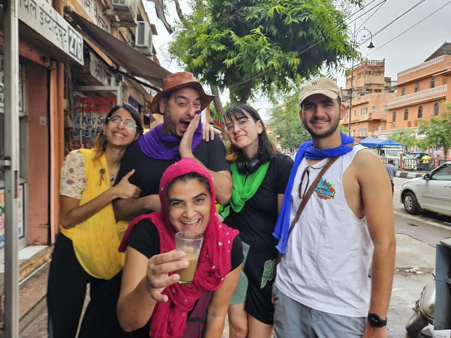 Best Food Tour in Jaipur - Meeting Tripolia Gate Traffic Light, Find Abdul, Then Get Fed