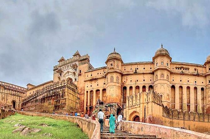 Best of Jaipur 1, 2-Day Private Full-Day Delhi Sightseeing - Hawa Mahal, Quick Time for a Big Exterior Statement