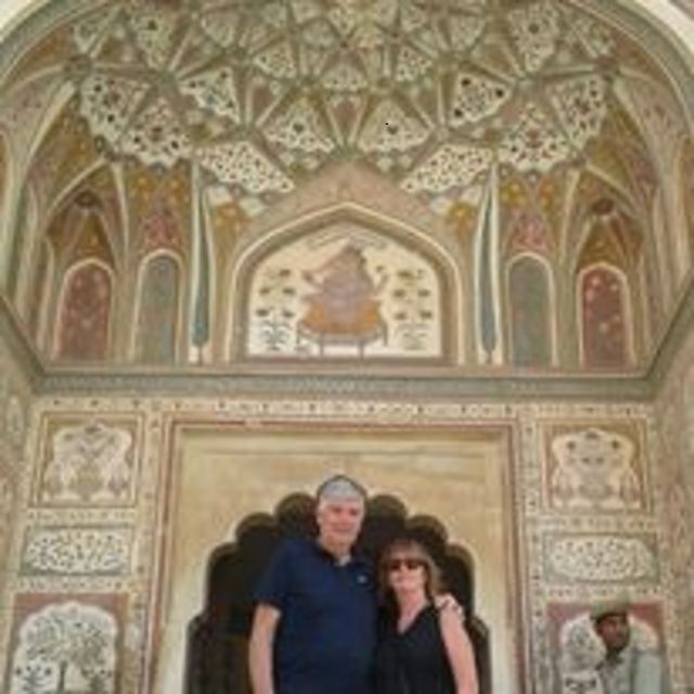Book Govt. Approved Tour Guide for Jaipur City Tour - City Palace: where the guide’s stories make architecture easier