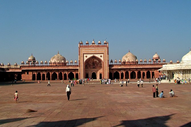 Day Trip to Taj Mahal and Agra Fort from Jaipur - Stop 1, Fatehpur Sikri: the “ghost town” that sets the mood