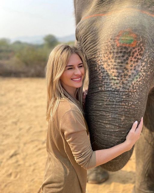 Elephant Sanctuary for Best elephant experience in Jaipur - What to Bring for a Comfortable Jaipur Sanctuary Day