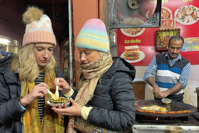 Feast on the Streets: Best Jaipur Food Tour - Stop 1: Hawa Mahal area, Palace of Wind vibes before the first bites