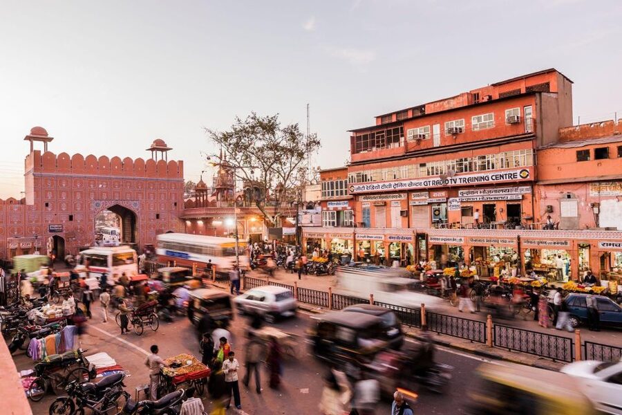 From Agra: Jaipur Day Tour by Car With Drop off Agra/Delhi - City Palace, Jantar Mantar, Hawa Mahal: The Jaipur Trio That Completes the Story