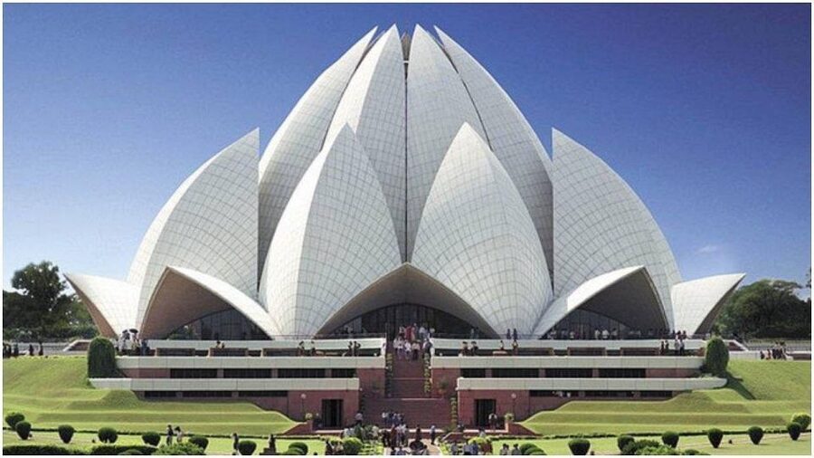From Delhi: Private 5 Days Golden Triangle Guided Tour - Day 5: Old Delhi by rickshaw, plus Humayun Tomb, Qutub Minar, and Lotus Temple