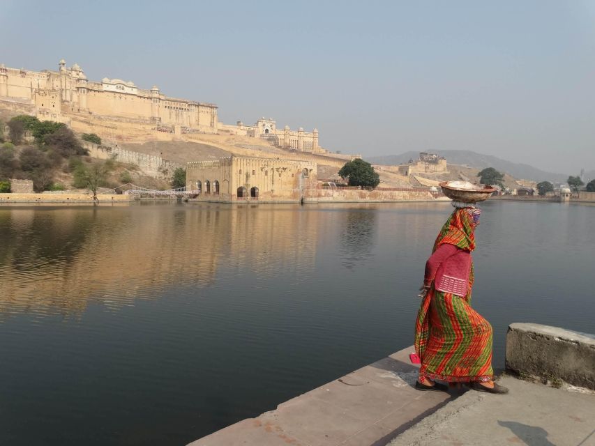 From Jaipur: Private Amber Fort, Jal Mahal and More Car Tour - Amber Fort: The Red-Sandstone Big Reveal