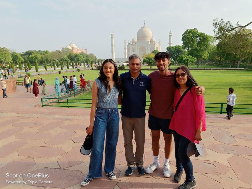 From Jaipur: Taj Mahal & Agra Private Guided Day Tour - Guides make this tour, and names you might get