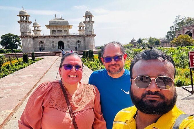 From Jaipur: Taj Mahal & Agra Tour with Transfer to Delhi by Car - The Taj Mahal stop: making 2 hours count