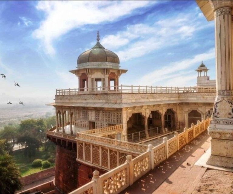 From Jaipur: Taj Mahal Guided and Agra Tour By Car - Your Guide and Driver Dynamic: What Makes the Day Feel Easy
