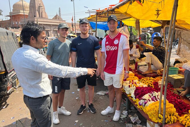 Full-Day Jaipur City Tour with Guide - Royal Gaitor Tumbas, then a quieter pace outside the city walls