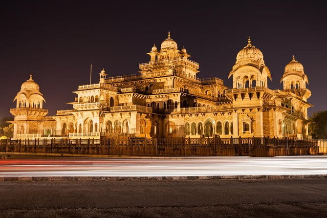 Full Day Jaipur Sightseeing Tour By Tuk Tuk - Panna Meena Ka Kund stepwell: one of the most photogenic breaks