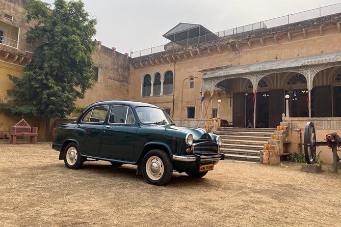 Full Day Jaipur Sightseeing Tour By Tuk Tuk - Jal Mahal Water Palace: the iconic photo stop on Man Sagar Lake