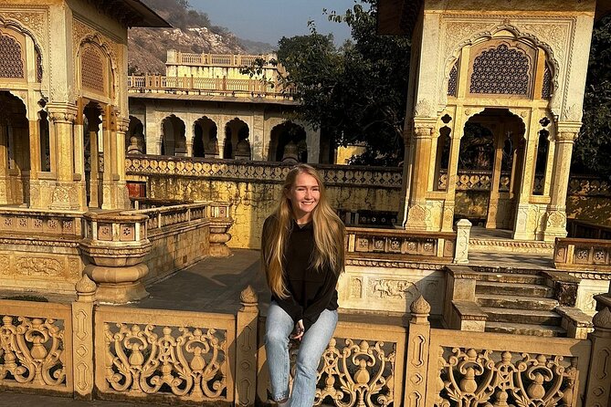 Full-Day Jaipur Tour with Guide and Private Car - The English-Speaking Guide: More Than a Ticket Holder