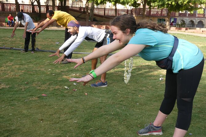 Guided Morning Bicycle Tour with Food Tasting in Jaipur - Chardiwari and Hawa Mahal: Palace-Air Windows in the Pink City