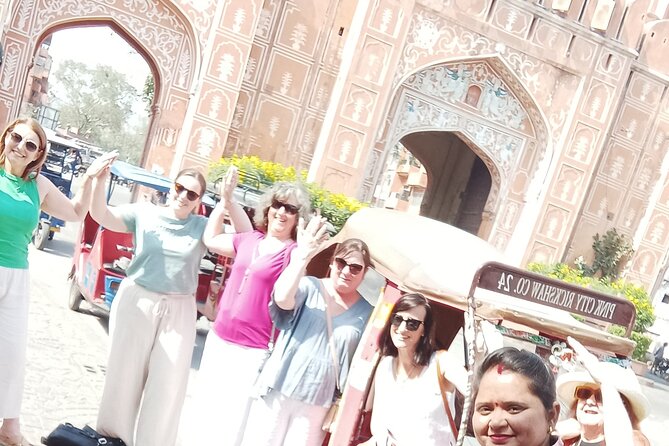 Guided Morning E-Rickshaw Ride with Food Tasting at Jaipur - Ram Niwas Garden and the Albert Hall approach, when the roads stay calm