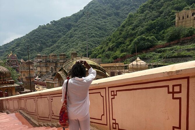 Half-Day Jaipur Heritage Tour with Monkey Temple - Devisinghpura: pink and yellow townhouses plus calm heritage
