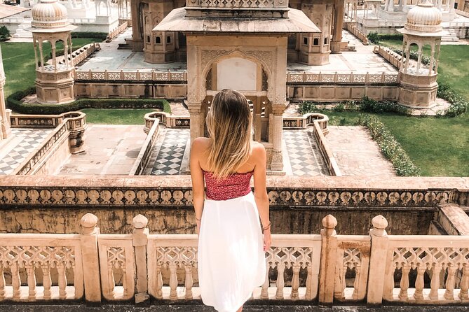 Half-Day Jaipur Sightseeing Tour with Guide Option - The drive by Jal Mahal, a quick color boost on the way to Amer