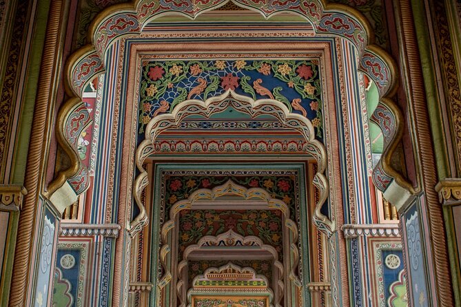 Half-Day the Hidden Secrets of Jaipur City Private Guided Tour - Starting in Jaipur with pickup, car, and a guide you can talk to