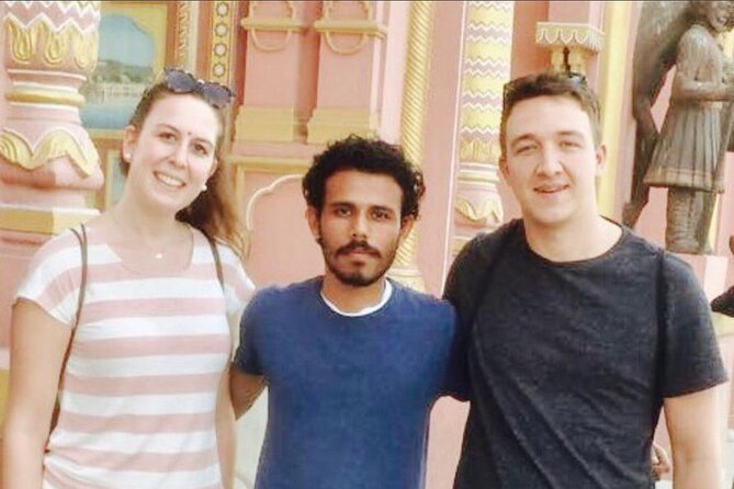 Heritage Culture and History Walking Tour in Jaipur - City Palace: royal architecture, but explained like a story