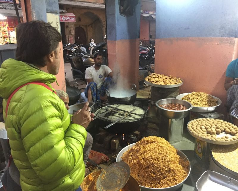 Heritage Walk & Street Food Tasting in Jaipur - Chaura Rasta: tea, street food, and that first Jaipur punch