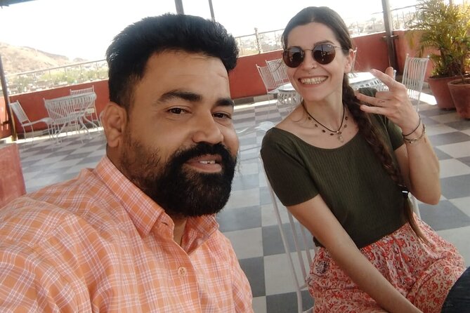 Jaipur 2 Day Private Car Tour - Day 2: Gatore Ki Chhatriyan to Hawa Mahal, royal Jaipur in sequence