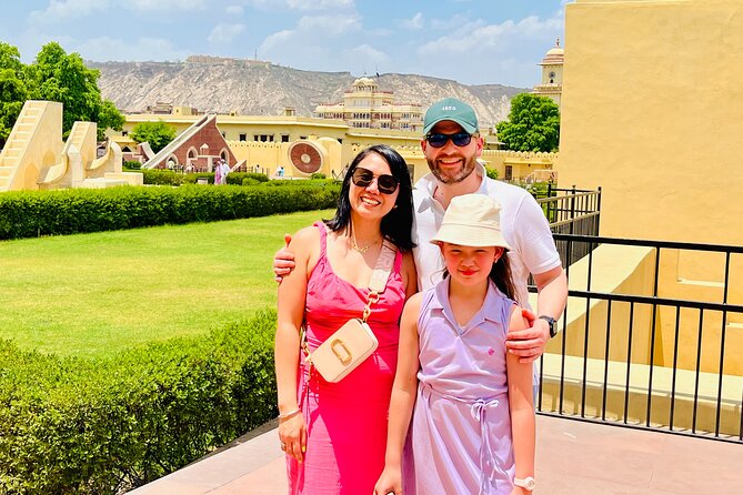 Jaipur: 2 Days private City Tour With Guide - Day 1: Hawa Mahal and the stepwell patterns