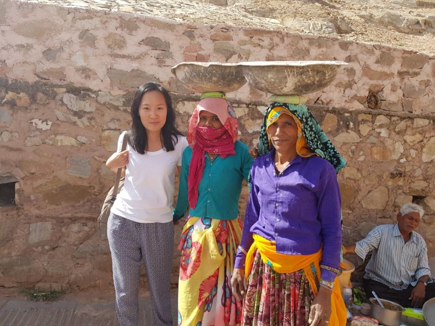 Jaipur: 2-Hour Cultural Walking Tour - Meeting at Wind View Cafe, with your bearings sorted