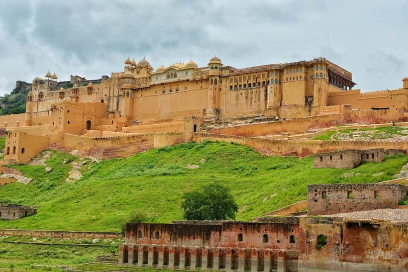 Jaipur: 4 Hours Nahargarh and Jaigarh Forts Tuk-Tuk Tour - How hotel pickup and drop-off changes your day