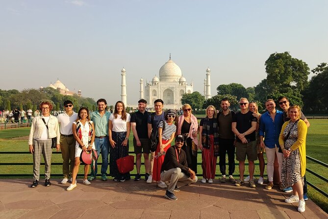 Jaipur Agra Private Full Day Tour - Driver and guide service: what the reviews suggest you will feel