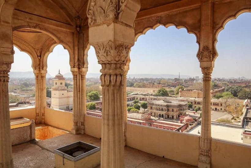 Jaipur: Amber Fort, Stepwell & Jal Mahal with Pickup - Panna Meena ka Kund Stepwell: Short Visit, Big Impact