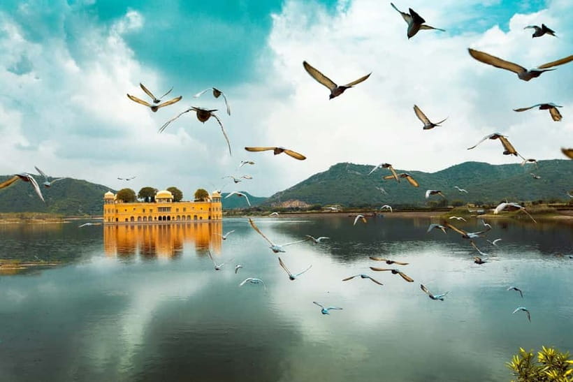 Jaipur: Amber Fort, Stepwell & Jal Mahal with Pickup - Hotel Pickup and Private AC Car: Starting Stress-Free in Jaipur