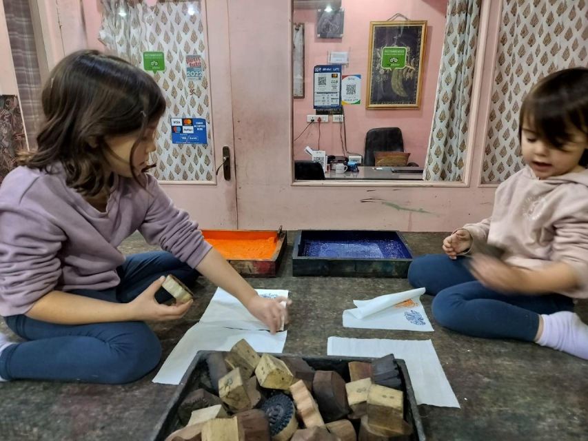 Jaipur: Block Printing Workshop In the Heart of City Center - Getting there: private car comfort in the middle of Jaipur