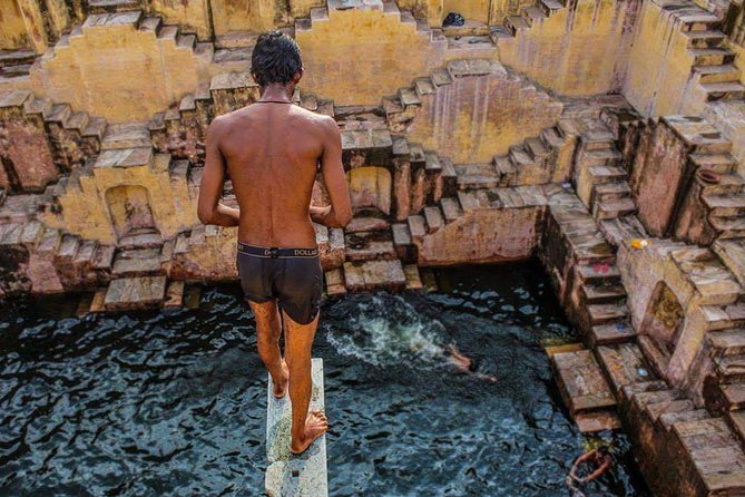 Jaipur by locals : Private Tour of Hidden & Iconic Sights - Stop 1: Hawa Mahal, Palace of Wind (Short Visit, Big Impact)