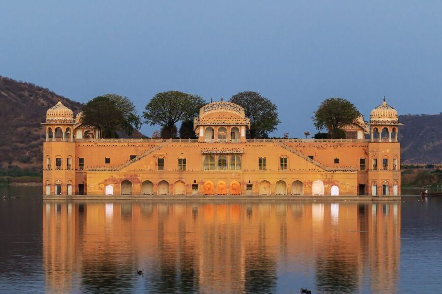 Jaipur: City Sightseeing Private Full-Day Guided Tour - Amber Fort: Red Sandstone, White Marble, and Fort Views