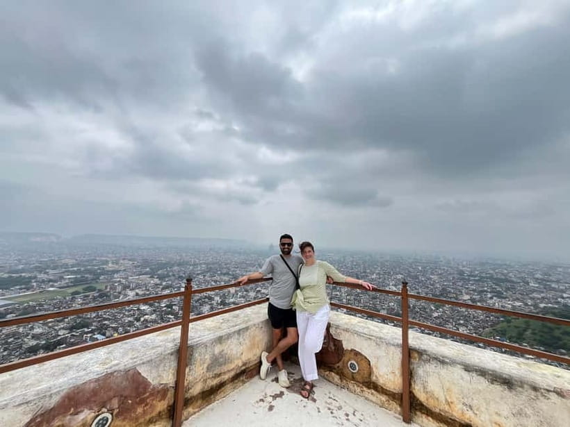 Jaipur: City Tour Full-Day Sightseeing with Guide - Lunch at a local restaurant: pick the right energy for the afternoon