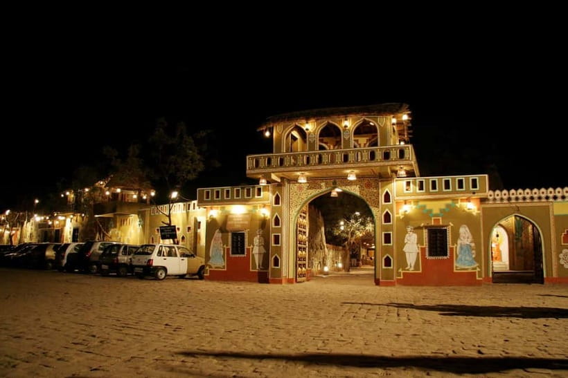 Jaipur: Cultural Evening Tour & Dinner at Chokhi Dhani - Cultural performances and the rhythm of the night