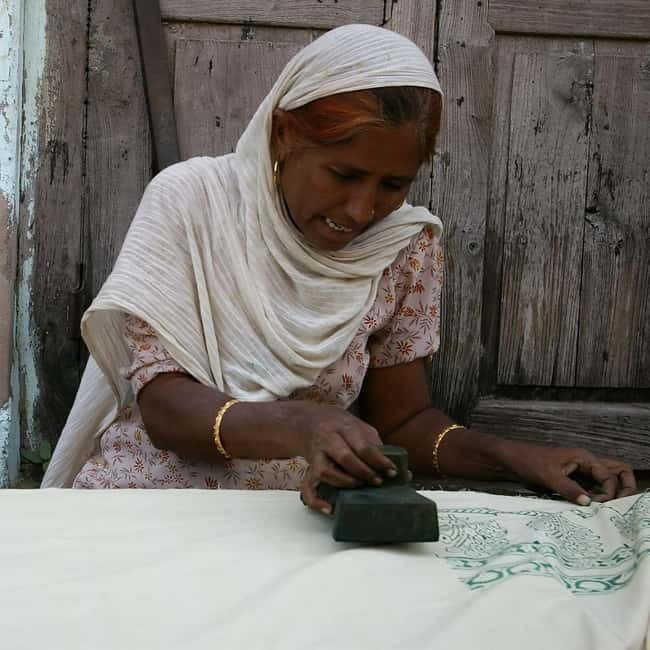 Jaipur: Cultural Tour with Artisan Craft Experiences - Bangle making, designing your own colorful Rajasthan style