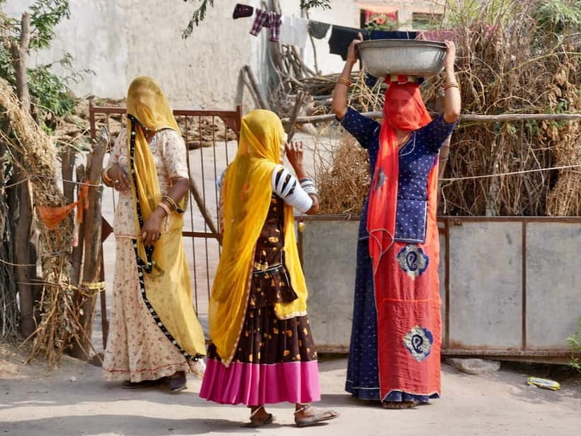 Jaipur: Cultural Tour with Artisan Craft Experiences - Gemstone carving and jewelry making, watching jewelry get created