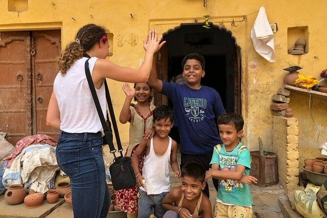 "Jaipur Cultural Walk: Explore life behind the pink walls" - Entering Jaipur’s Old City by foot (and why it works)