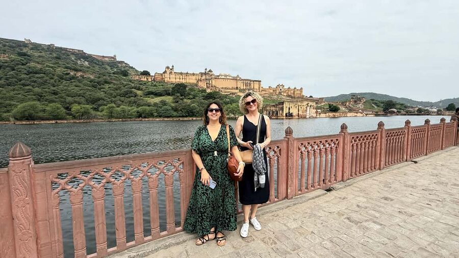 Jaipur: Full Day City Highlights Tour with Tour Guide - Lunch plus an artisan workshop: energy and culture, not shopping pressure