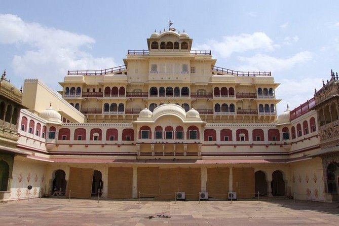 Jaipur Full Day City Tour visit Hawa Mahal, Amber Fort & City Palace - What to wear and what to pack for a smart-casual Jaipur day