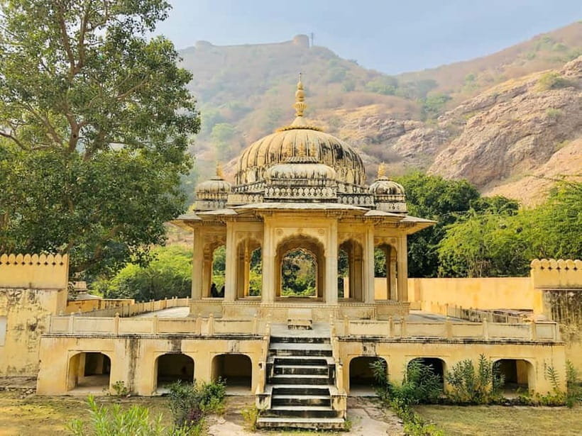 Jaipur: Full-Day City Tour with Car, Guide & Skip-the-Line - Jal Mahal: The Submerged Wonder and the Best Way to See It