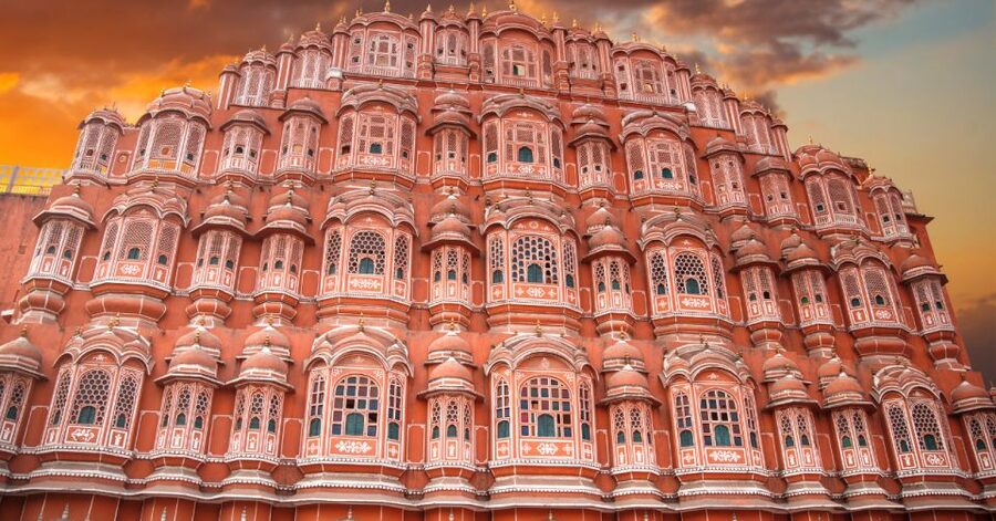 Jaipur: Full-Day Private City Tour by Car with Guide - Safety and Comfort Notes: Staying Away From Trouble, Staying Focused