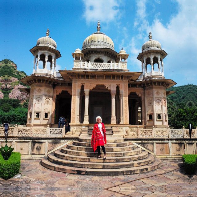 Jaipur: Full-Day Sightseeing Tour with Guide and Lunch - City Palace Complex: more than a museum stop
