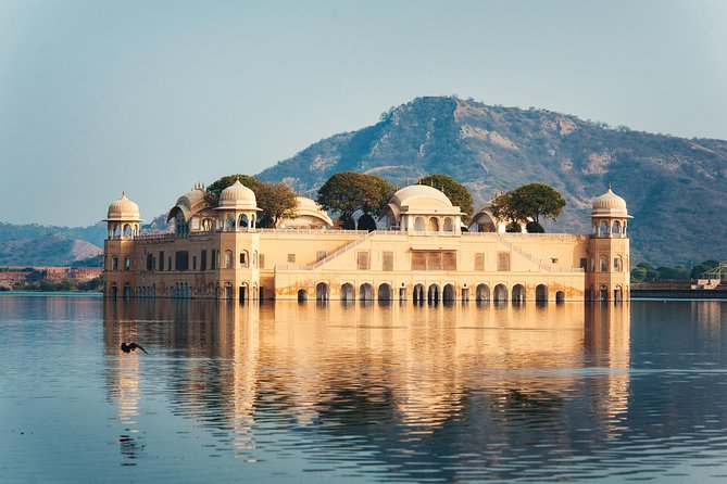 Jaipur Guided City Tour: City Palace, Jantar, Hawa & Jal Mahal - FAQ